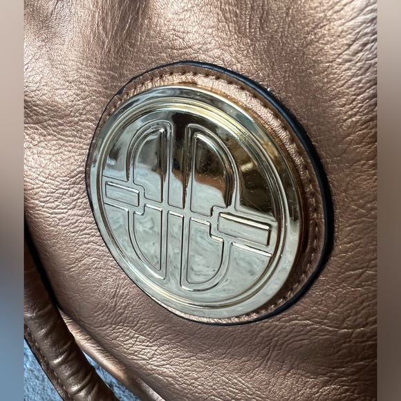 Bueno Bronze Metallic Handbag – Excellent Condition - Picture 11 of 16